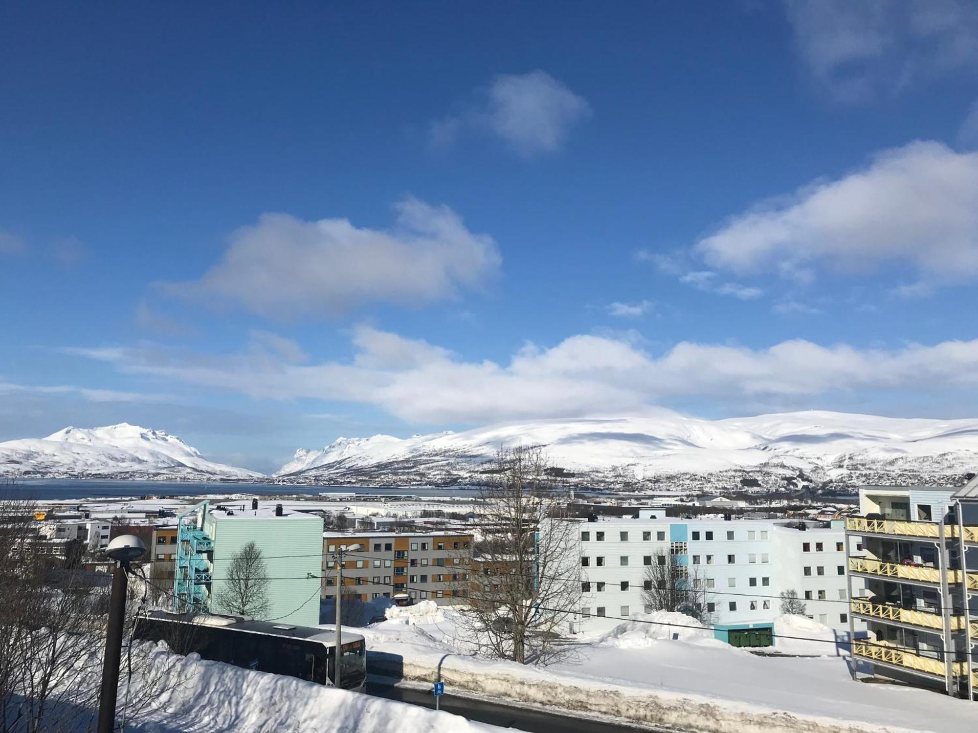 Your Home Away From Home, Apartment 2 Tromsø Eksteriør billede