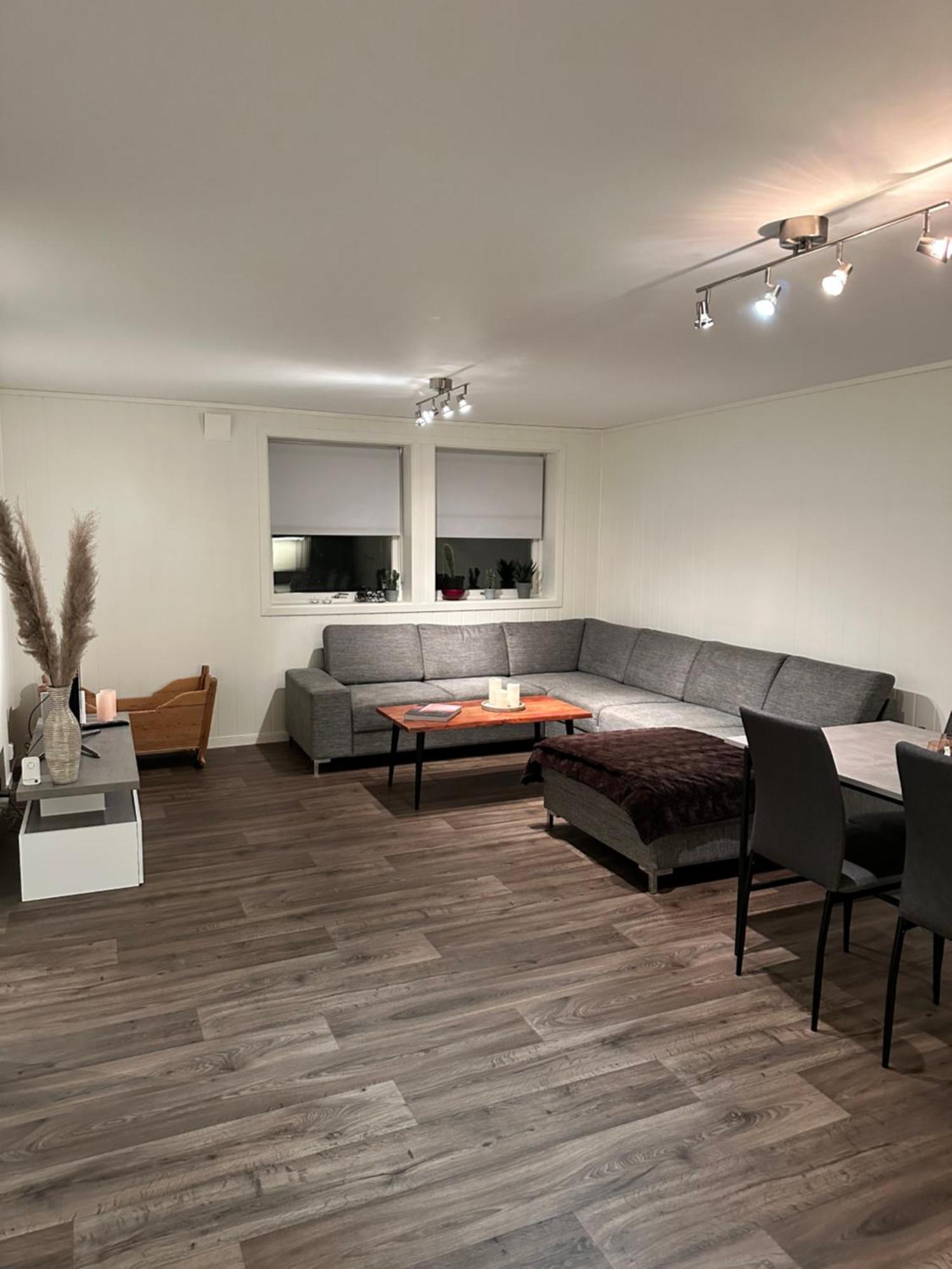 Your Home Away From Home, Apartment 2 Tromsø Eksteriør billede